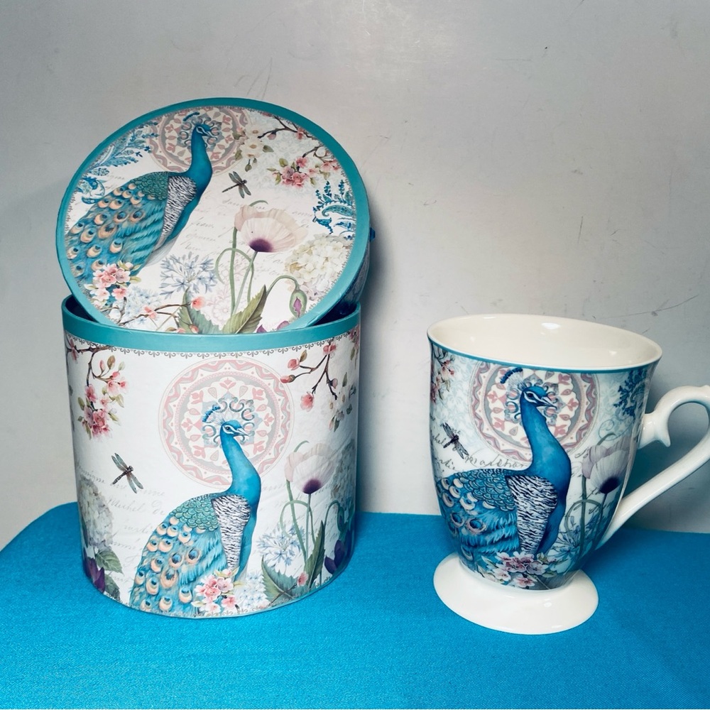 Peacock Elegance Mug & box